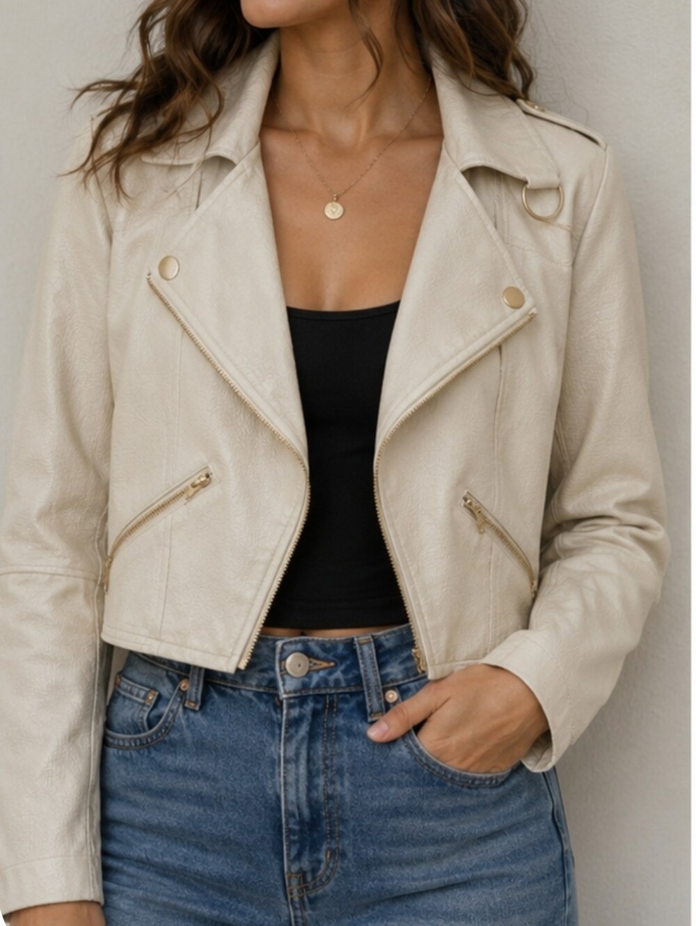 E&M Cream Faux Leather Moto Jacket Women's Medium Cropped Zip Jacket